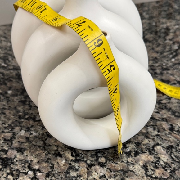 White Ceramic Ring Vases - Set of 3 - Picture 11 of 14